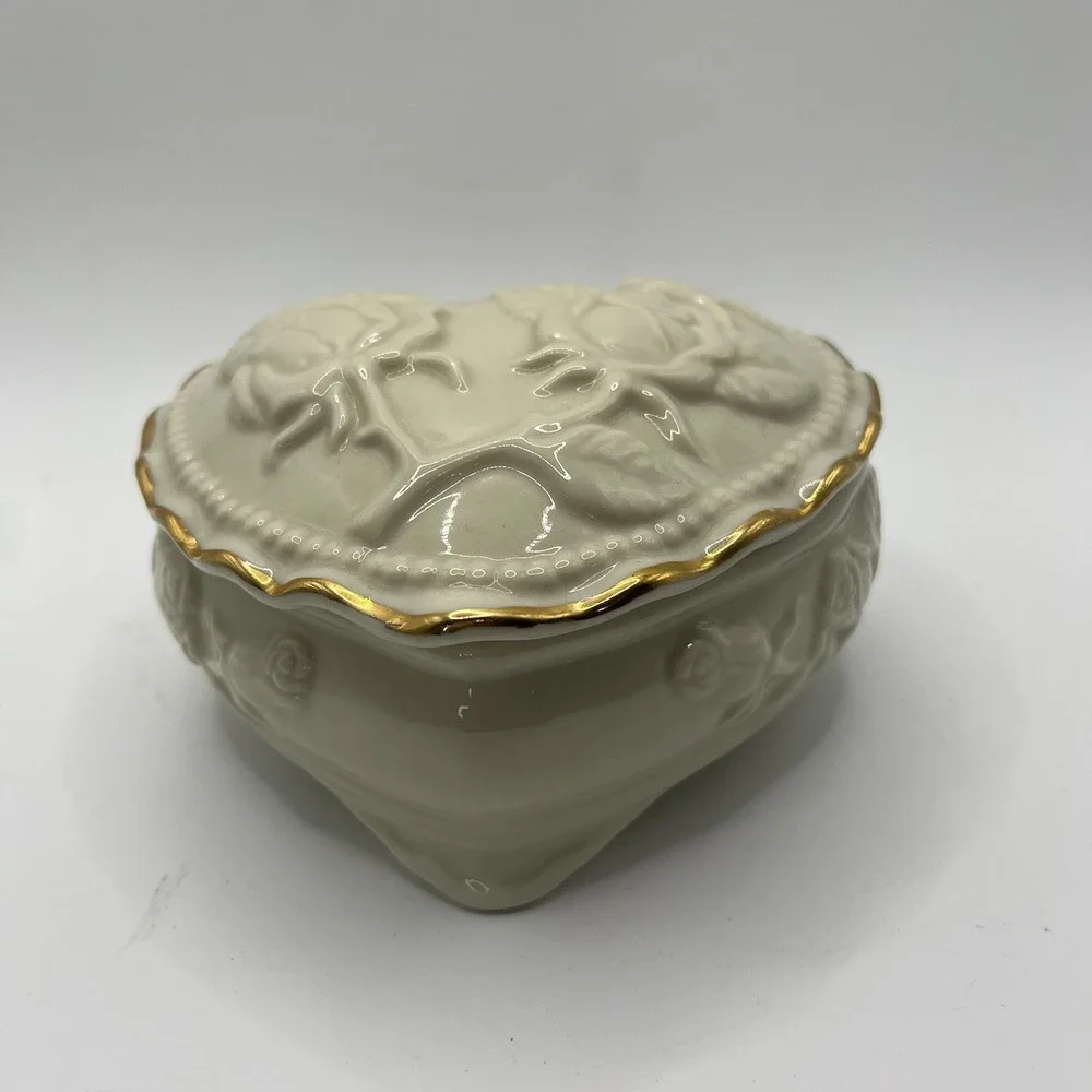 Heart Shaped Small Porcelain Embossed Roses Ivory Trinket Box & Lid w/Gold Trim